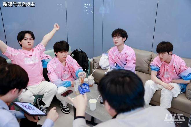 了本次世界, cn, 美洲的lt