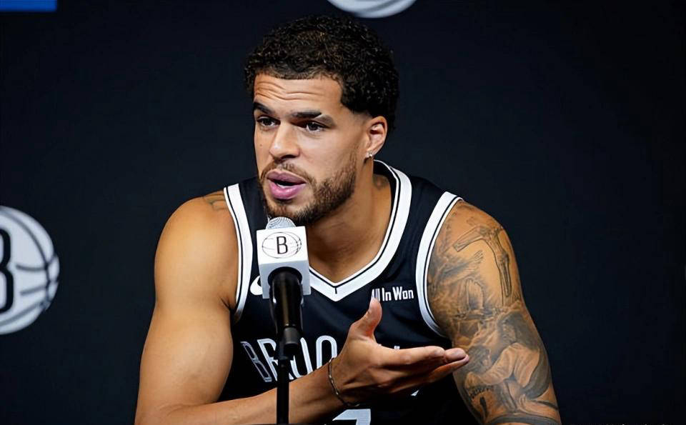 而西蒙斯则, 专心发挥